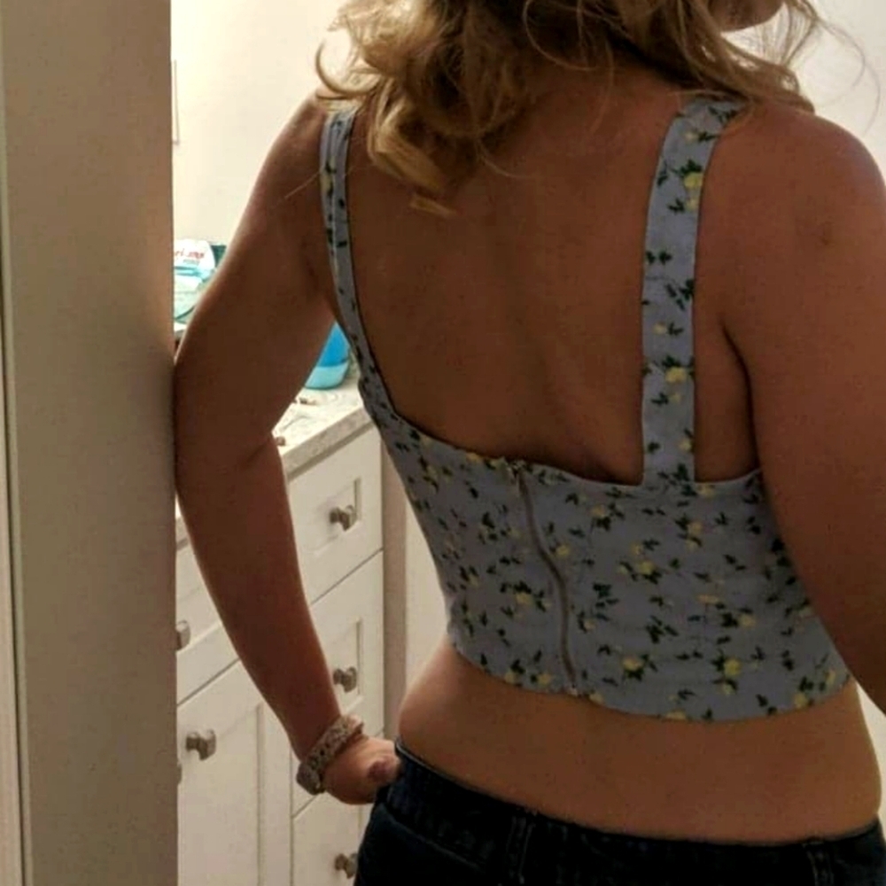 Crop top - Picture 3 of 5